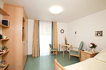 Einbett-Zimmer